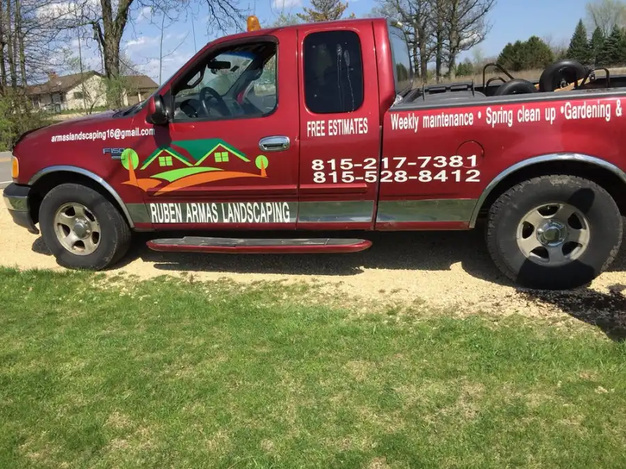 Landscaping Contractor in Sycamore, IL Landscaping Contractor in Sycamore, IL