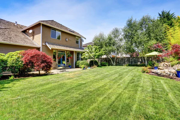 Premium Lawn Care Services Sycamore, IL